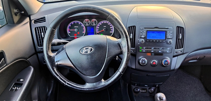 Hyundai I30 cena 19500 przebieg: 171000, rok produkcji 2011 z Olsztynek małe 154